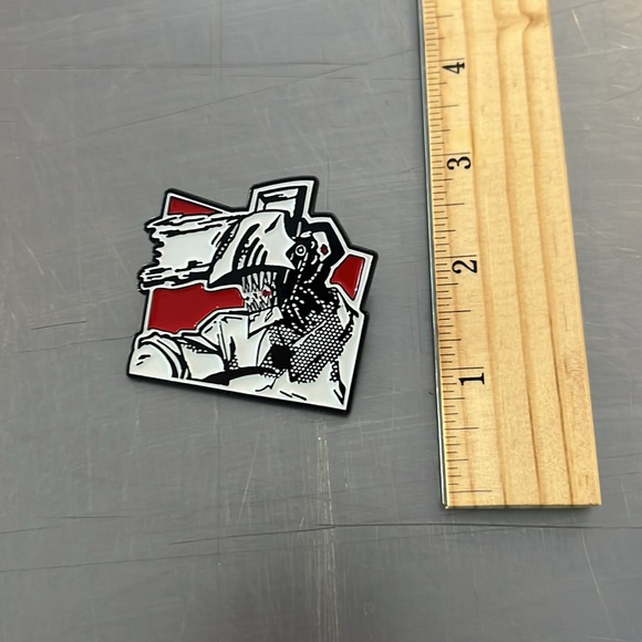 Chainsaw Man Chainsaw Devil Face Pin - Picture 2 of 3